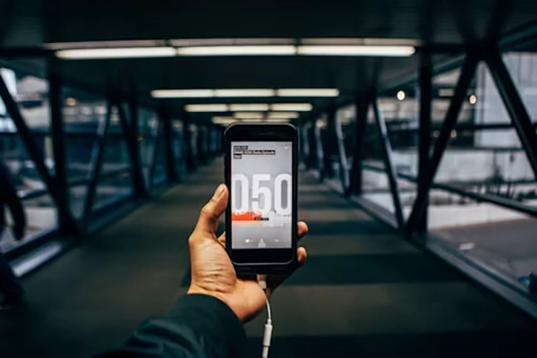 Downsides and Risks of Traditional Data Roaming