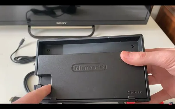 Open the dock, and you will find exact markings for connecting each utility